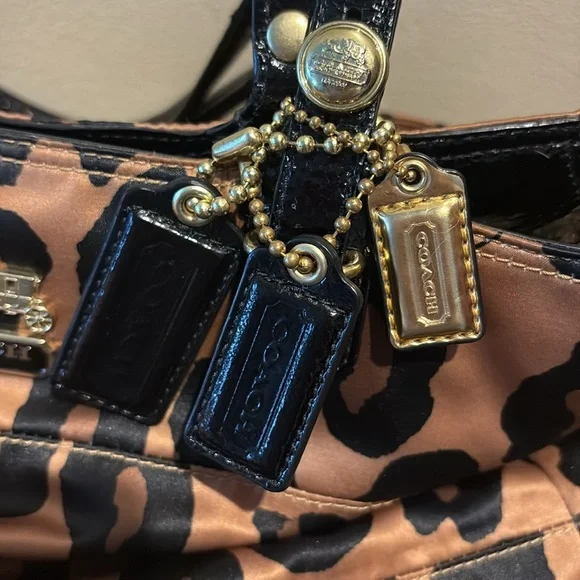 Coach Cheetah print shoulder bag gold/black/patent leather trim chain strap - Picture 6 of 17